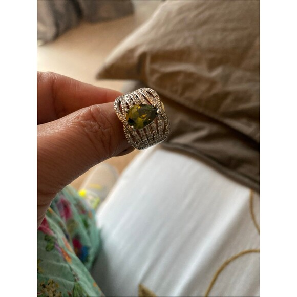 NWT Silver Cubic Zirconia and Peridot Ring Size 9 - Picture 5 of 11